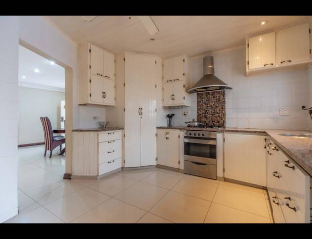 3 BEDROOM HOUSE FOR SALE IN DAWNCLIFFE